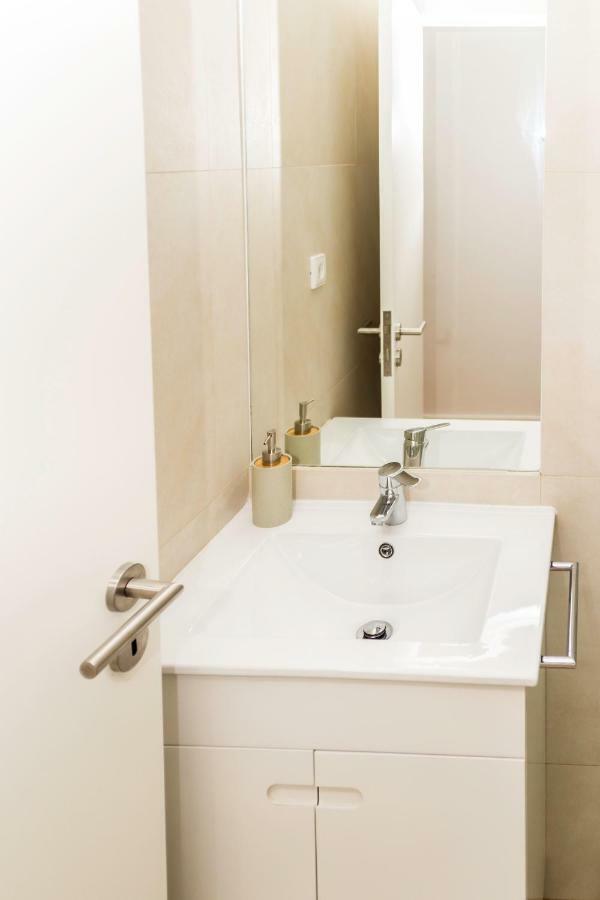 Guest H4U - Bonjardim Terrasse Center Apartment Porto Exterior photo